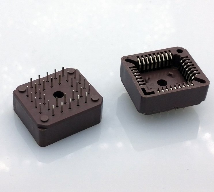 سوکت آی سی 32PIN PLCC